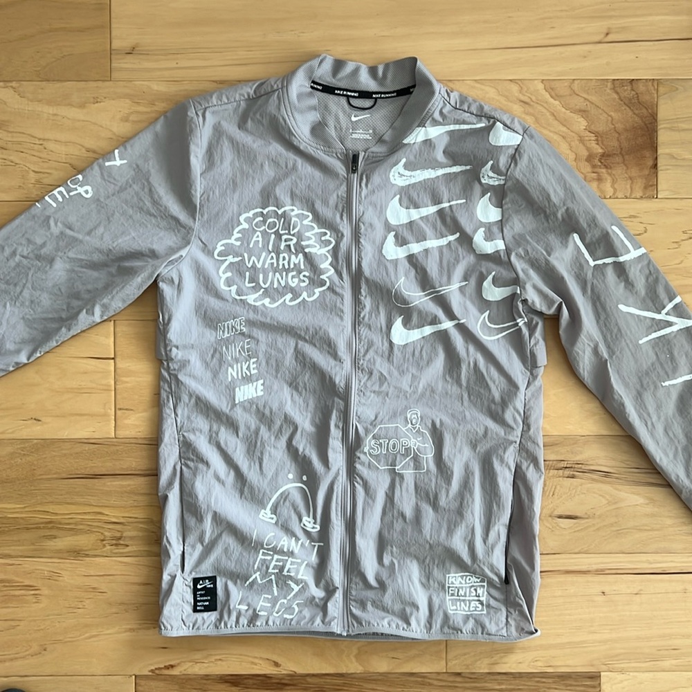 Nike Run A.I.R. Nathan Bell Men's Running Jacket Light Gray Size Small